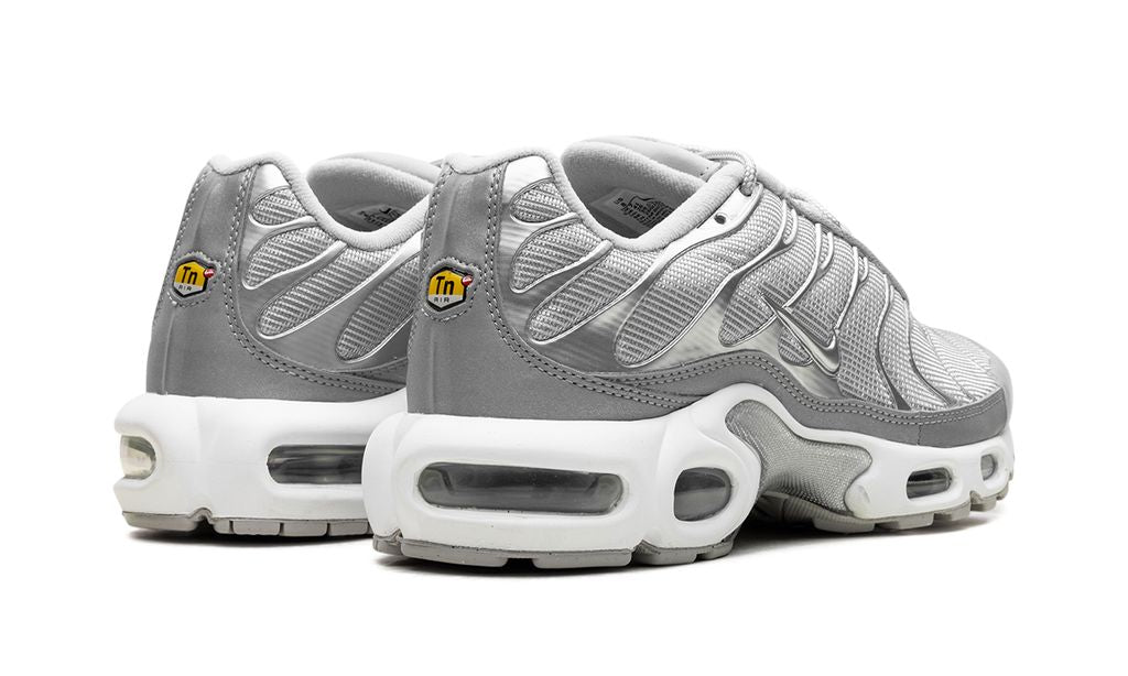 NK Air Max Plus Metallic Silver