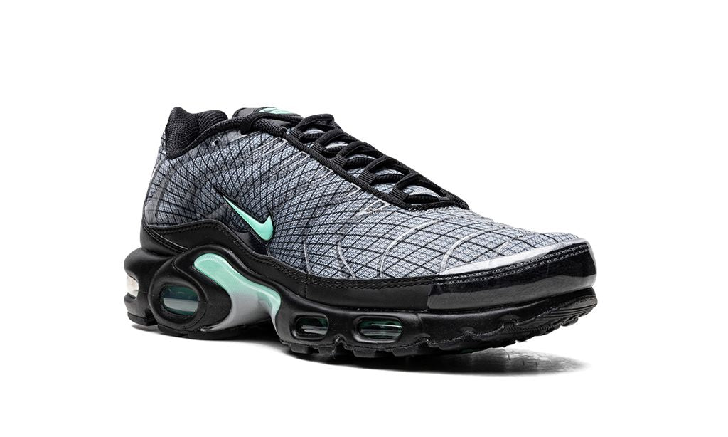 NK Air Max Plus Spirograph
