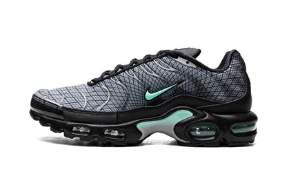 NK Air Max Plus Spirograph