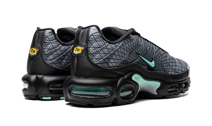 NK Air Max Plus Spirograph