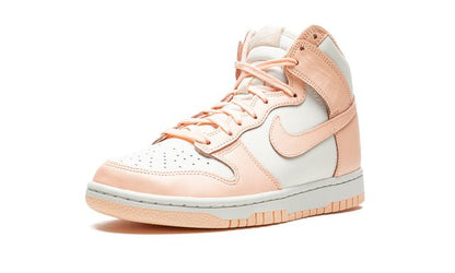 NK Dunk High Crimson Tint