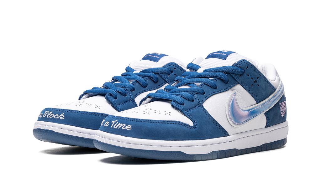 NK Dunk Low Born x Raised