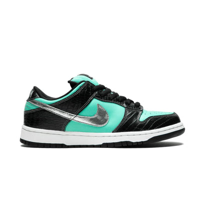 NK Dunk Low Diamond Supply Co.