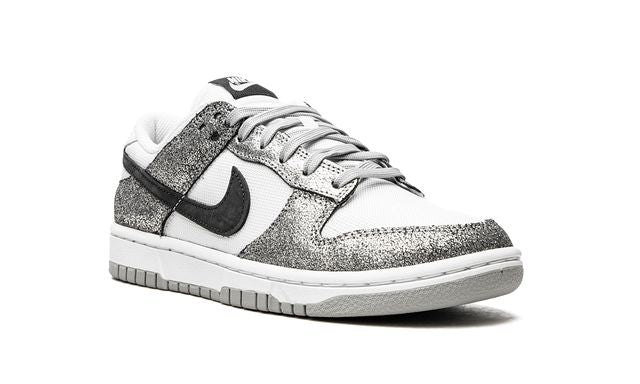 NK Dunk Low Golden Gals