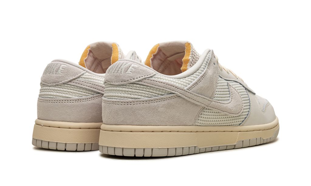 NK Dunk Low Light Bone