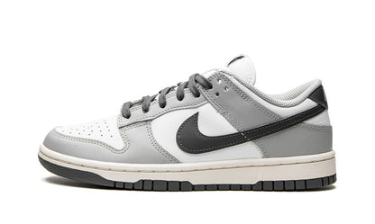 NK Dunk Low Light Smoke Grey