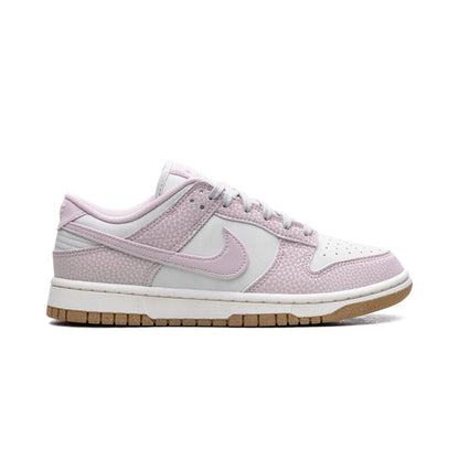 NK Dunk Low Light Violet