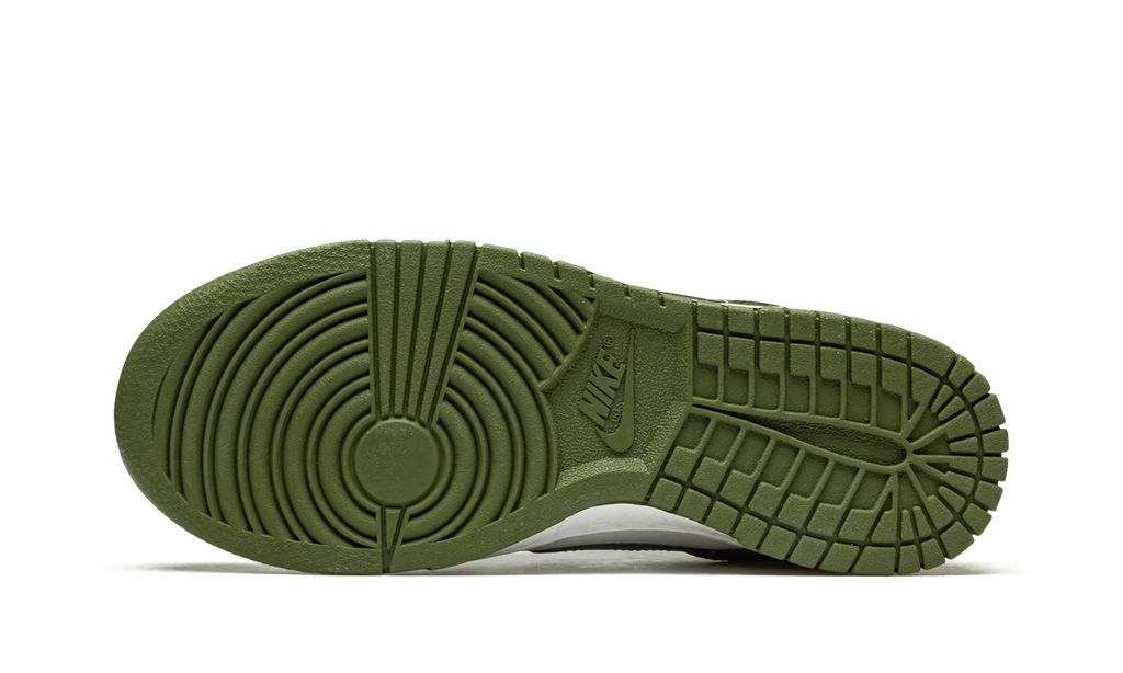 NK Dunk Low Medium Olive