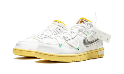 NK Dunk Low Off White Lot 01:50