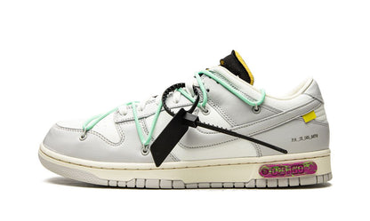 NK Dunk Low Off White Lot 04:50