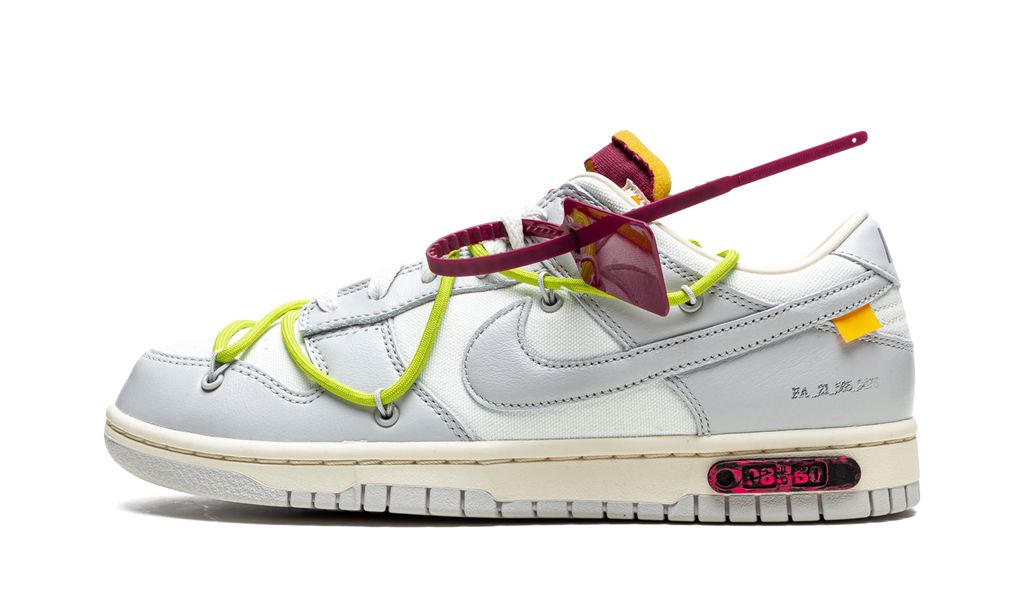 NK Dunk Low Off White Lot 08:50