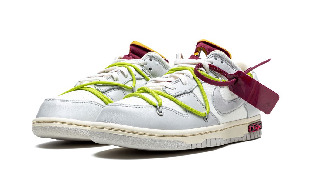 NK Dunk Low Off White Lot 08:50