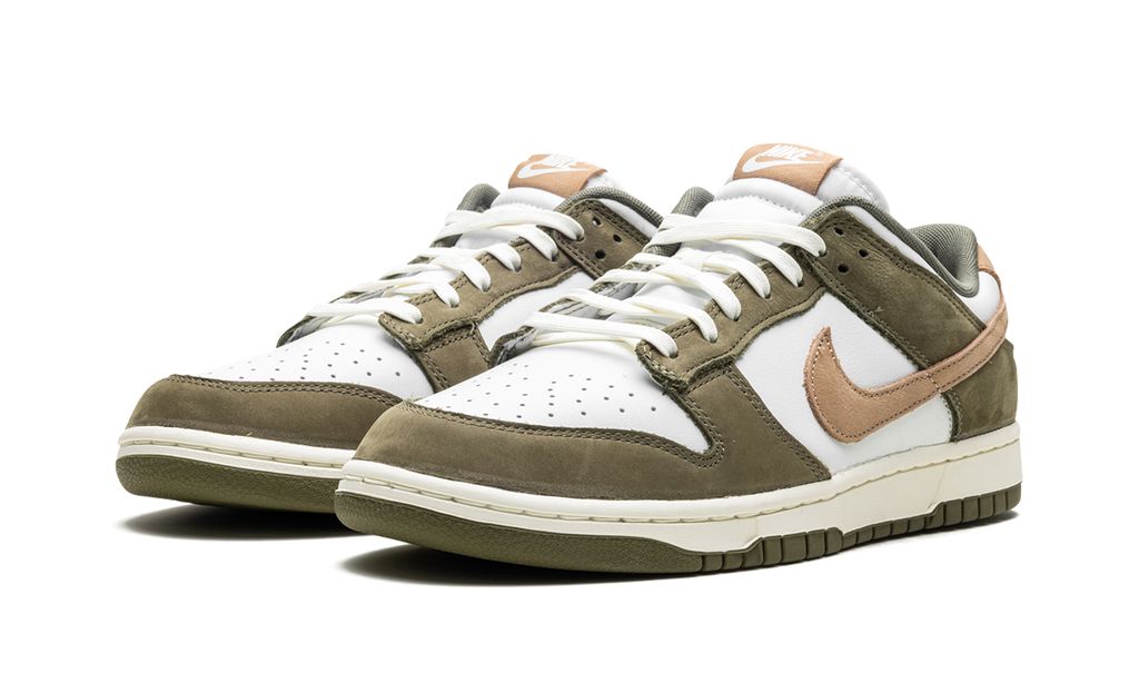 NK Dunk Low Premium Medium Olive Hemp