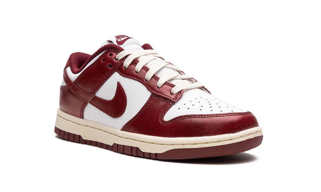 NK Dunk Low PRM Vintage Team Red