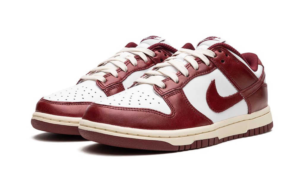 NK Dunk Low PRM Vintage Team Red