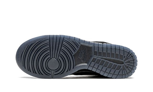 NK Dunk Low SP Undefeated 5 On It Black