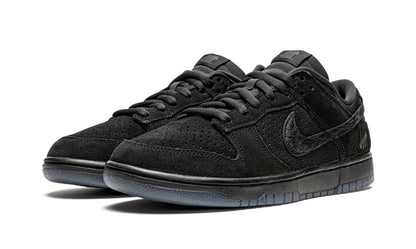NK Dunk Low SP Undefeated 5 On It Black