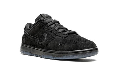 NK Dunk Low SP Undefeated 5 On It Black