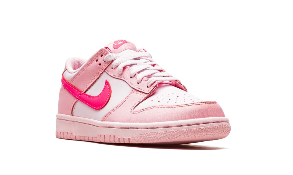 NK Dunk Low Triple Pink (Barbie)