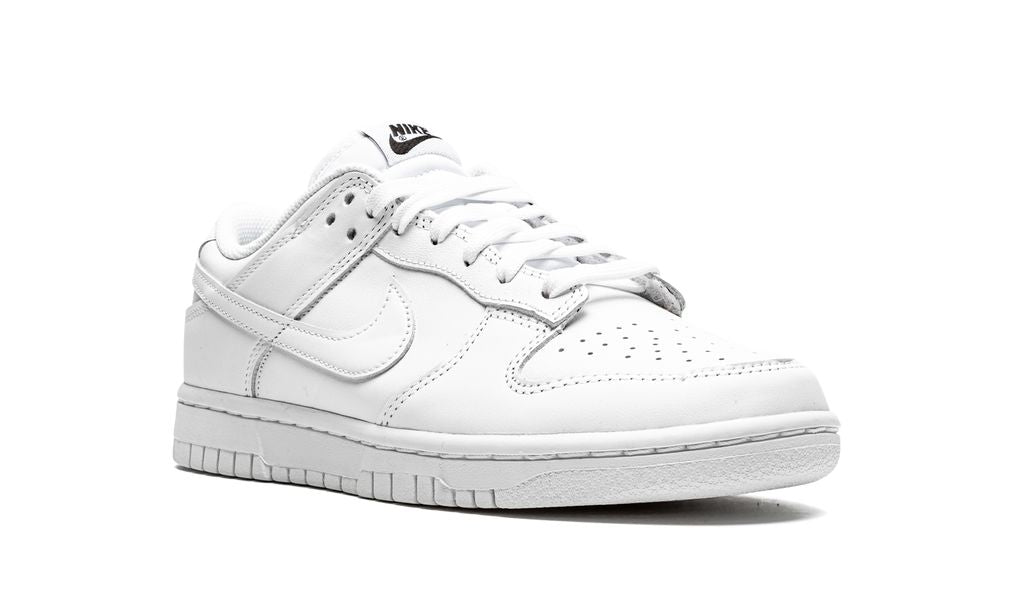 NK Dunk Low Triple White 