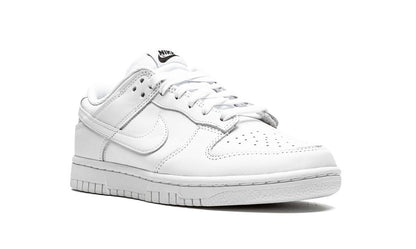 NK Dunk Low Triple White 