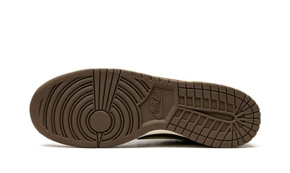 NK Dunk Low Undefeated Canteen