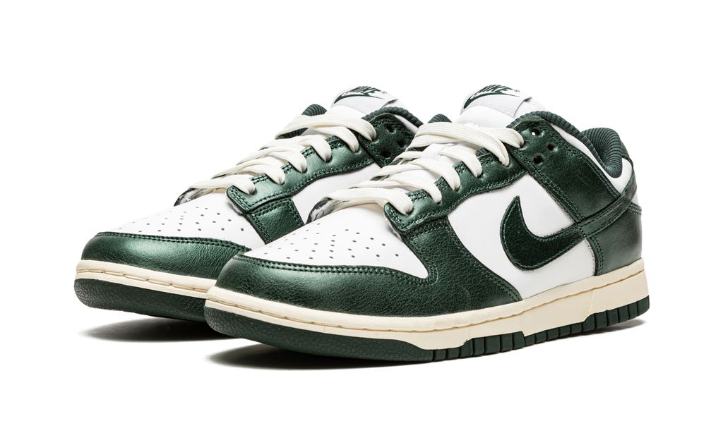 NK Dunk Low Vintage Green