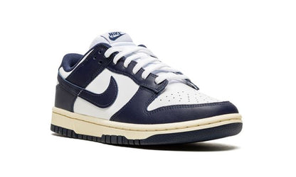 NK Dunk Low Vintage Navy