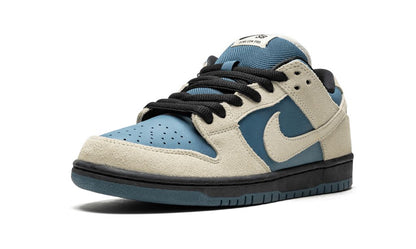 NK Dunk SB Low Light Cream Thunderstorm