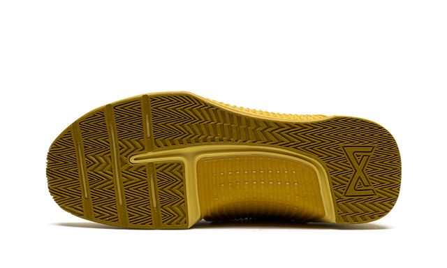 NK Metcon 9 Saturn Gold