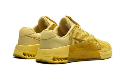 NK Metcon 9 Saturn Gold