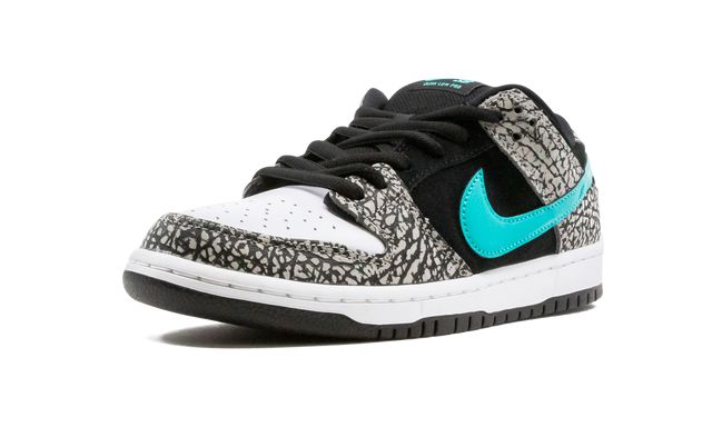 NK SB Dunk Low Atmos Elephant