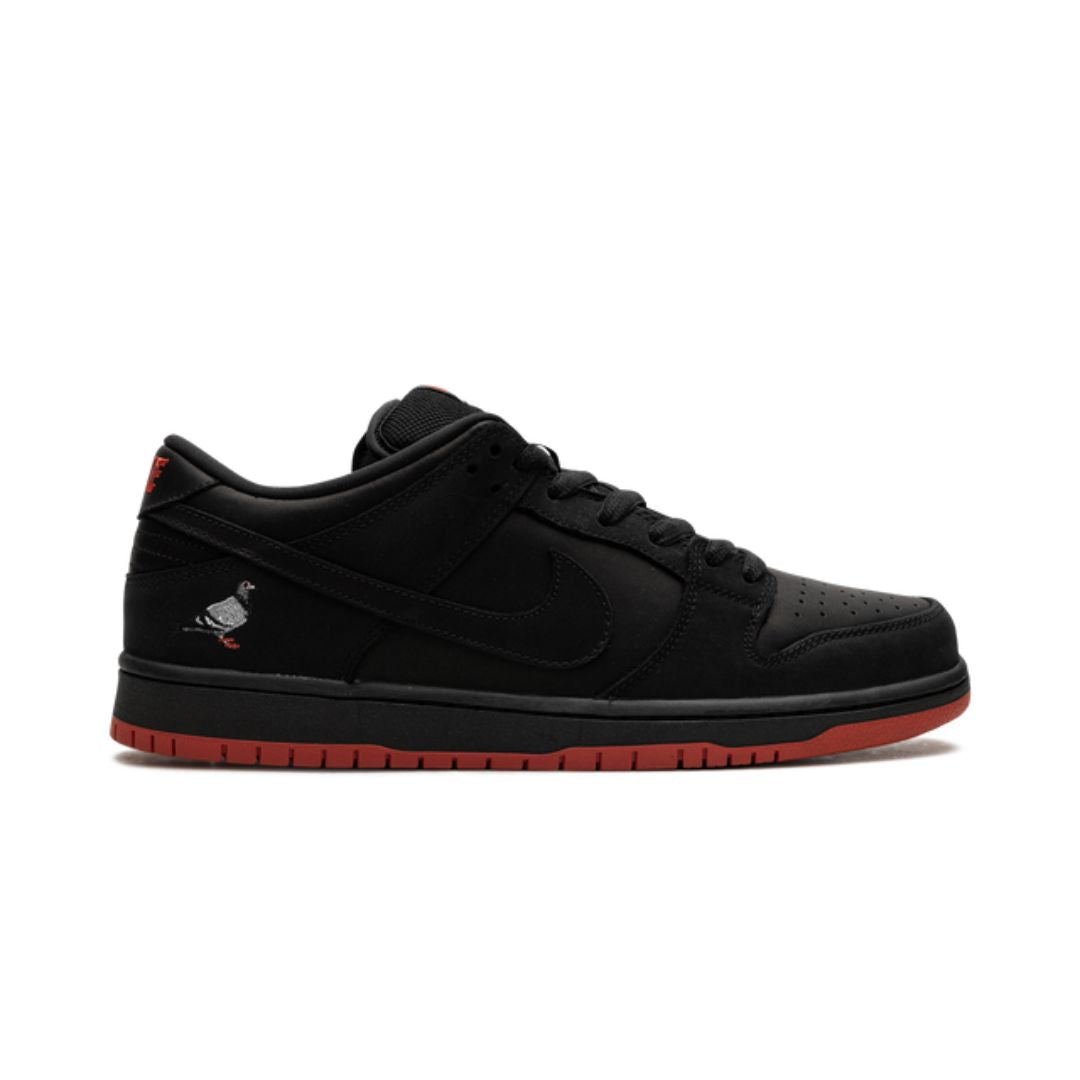 NK SB Dunk Low Black Pigeon