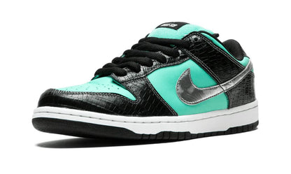 NK SB Dunk Low Diamond Supply Co. Aqua Blue