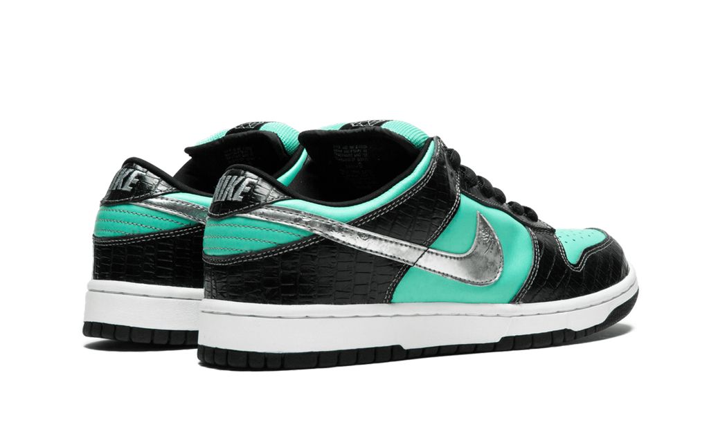 NK SB Dunk Low Diamond Supply Co. Aqua Blue