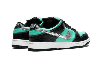 NK SB Dunk Low Diamond Supply Co. Aqua Blue