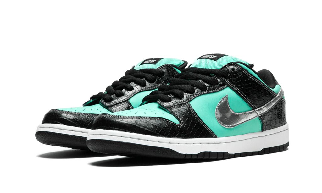 NK SB Dunk Low Diamond Supply Co. Aqua Blue