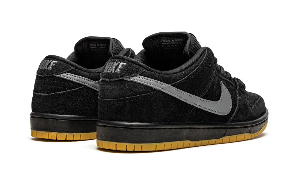 NK SB Dunk Low Fog