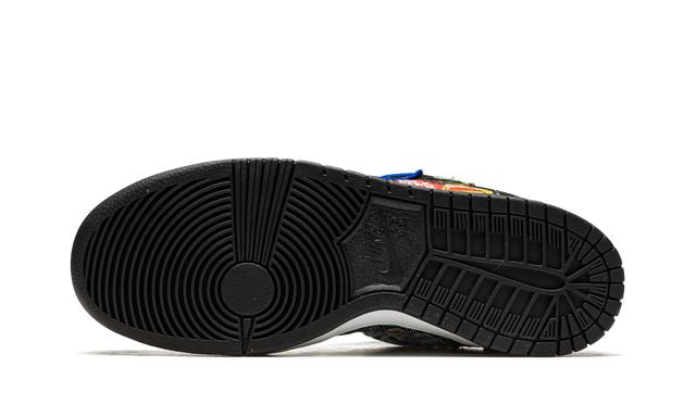 NK SB Dunk Low Neckface