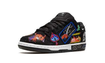 NK SB Dunk Low Neckface