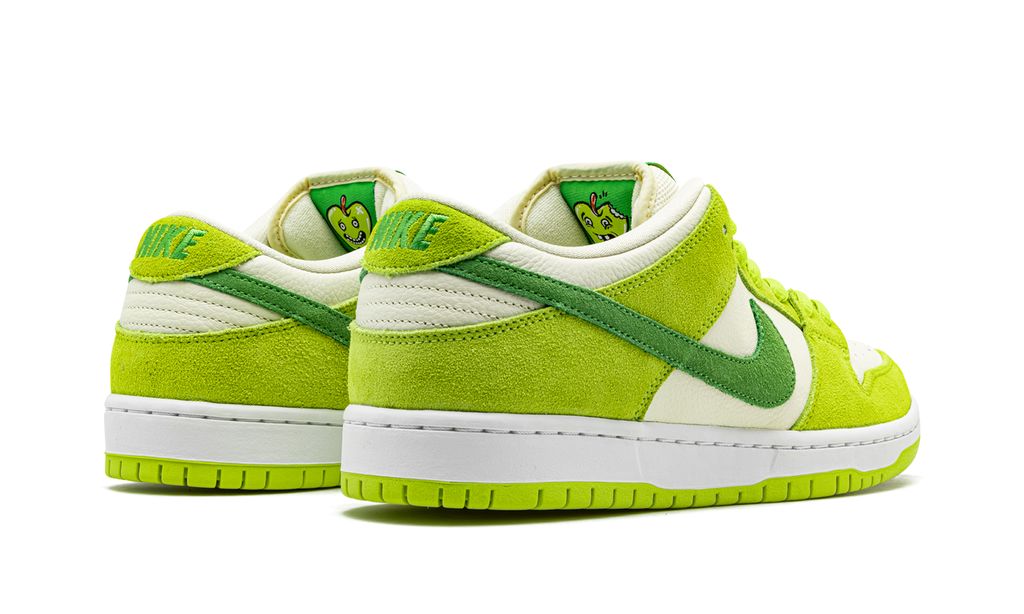 NK SB Dunk Low Pro Sour Apple