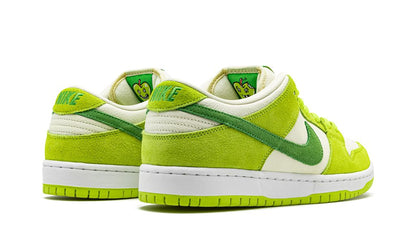 NK SB Dunk Low Pro Sour Apple