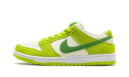 NK SB Dunk Low Pro Sour Apple