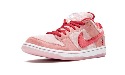 NK SB Dunk Low Strangelove 
