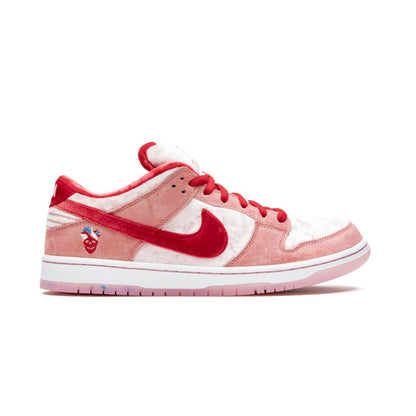 NK SB Dunk Low Strangelove 