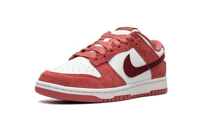 NK SB Dunk Low Ziua Îndrăgostiților (2024) 