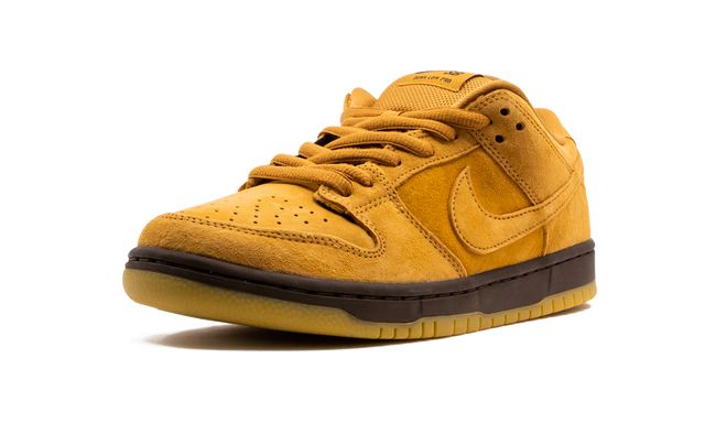NK SB Dunk Low Wheat