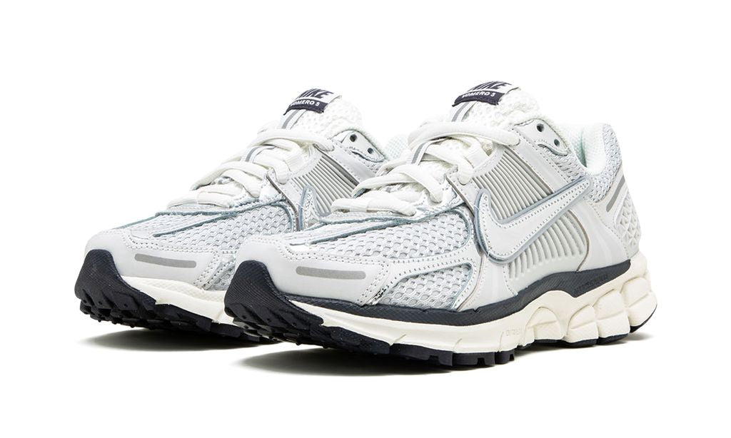 NK Zoom Vomero 5 Photon Dust Metallic Silver