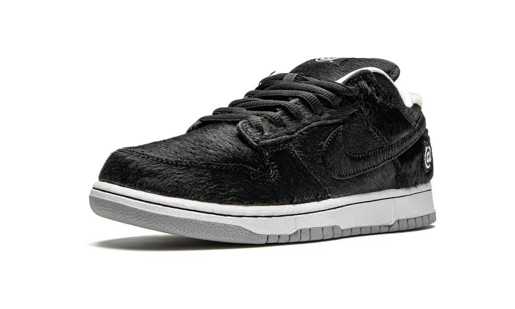 SB Dunk Low "Medicom Toy - BE@RBRICK"
