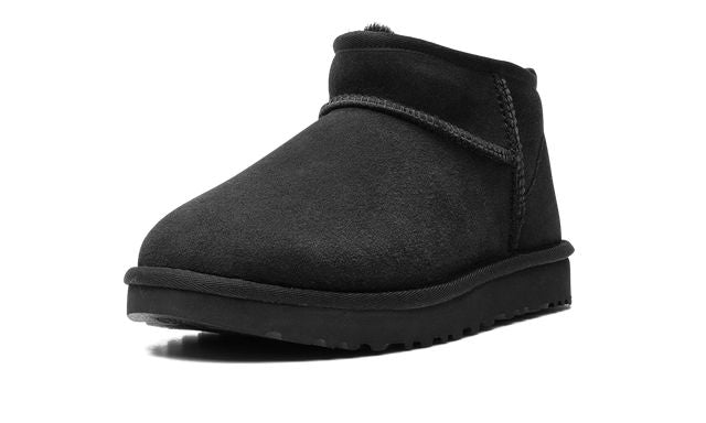UGG CLASSICS ULTRA MINI WMNS "Triple Black"